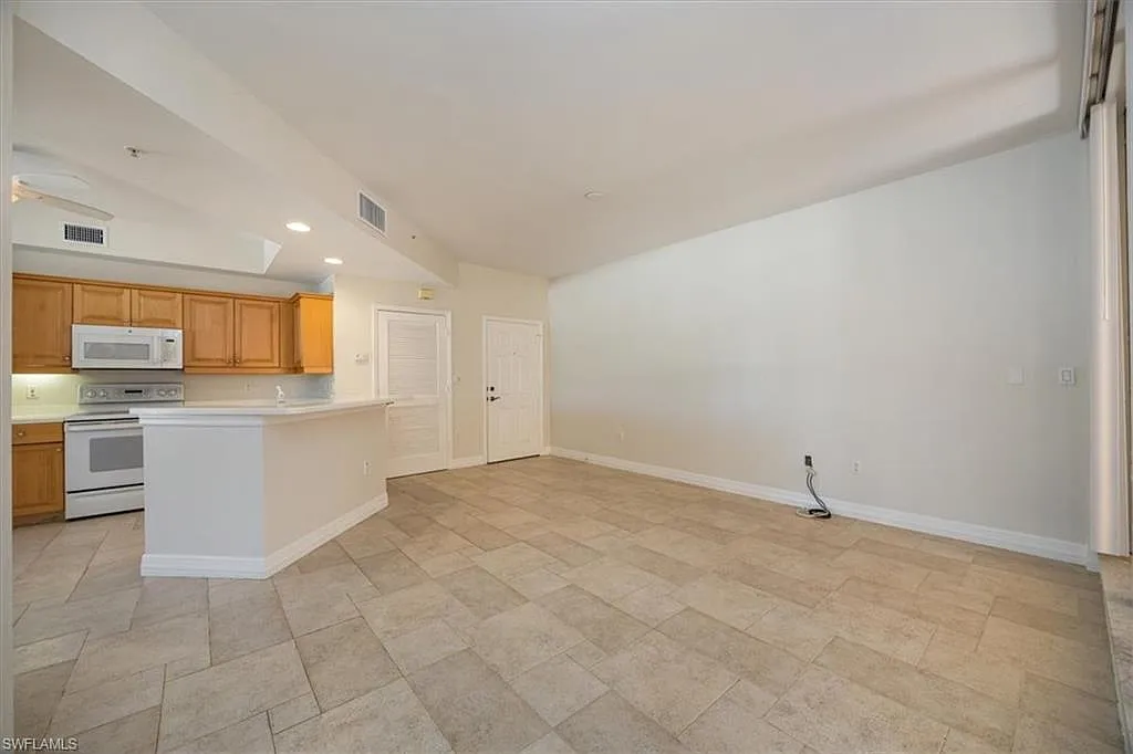1 bed, 1.0 bath, 852 sqft, $3,000 — Photo 4