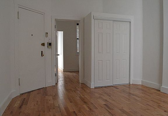 4th image of 200 Court St APT 1L