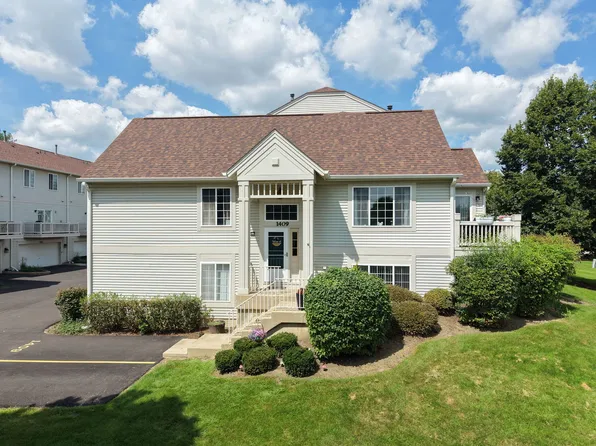 1409 New Haven Dr #1409, Cary, IL 60013