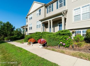867 Cherry Creek Dr, Grayslake, IL 60030