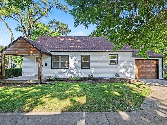 3rd image of 5016 W 51st St