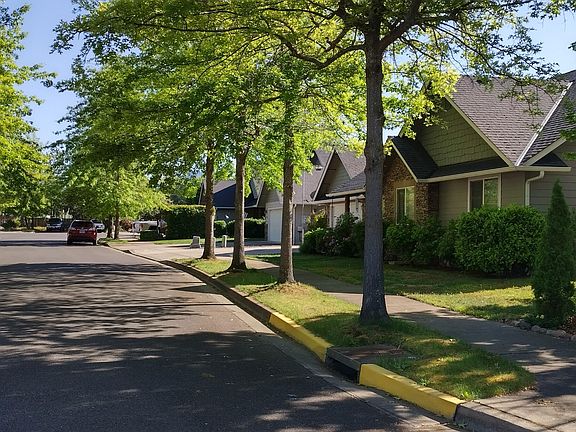 2nd image of 1404 SW Sturgeon Ct