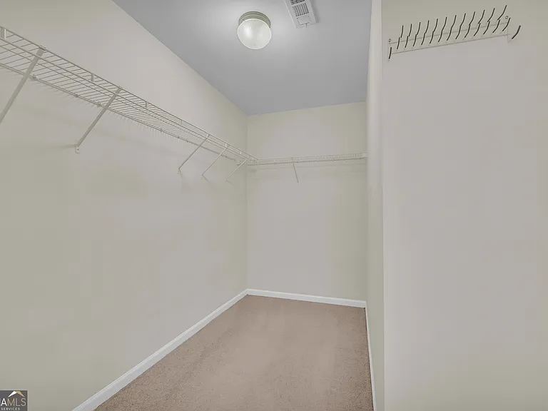 494 Bishop Ct — Photo 18