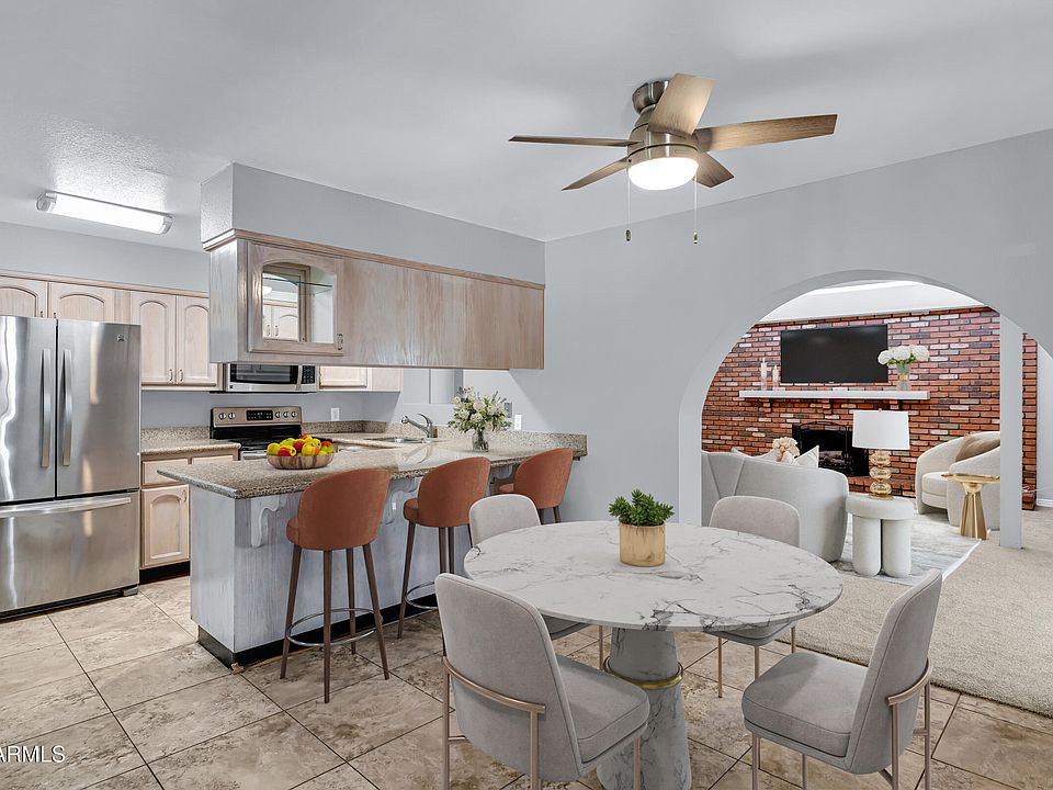 1st image of 201 E HARVARD Drive