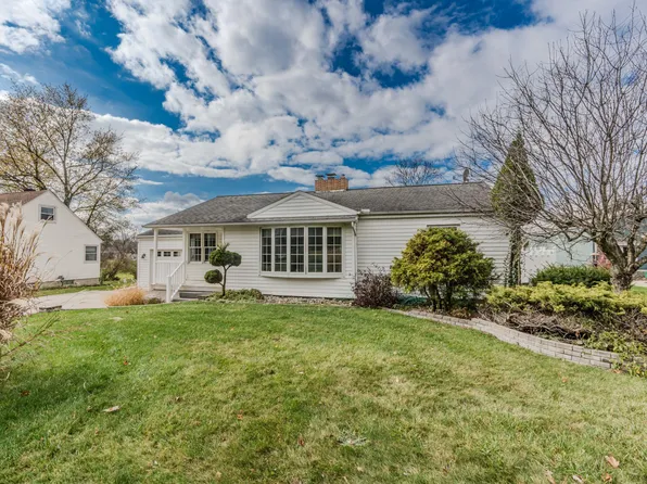 4476 Dublin Rd, Burton, MI 48529