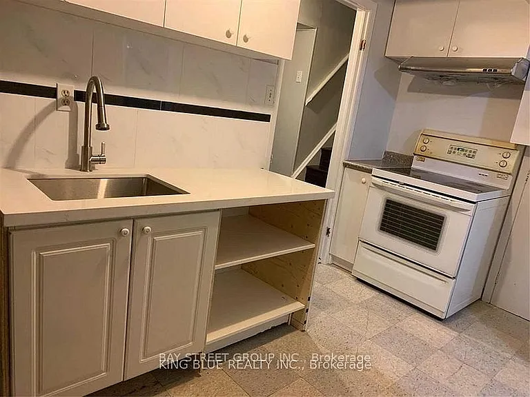 26 Deepdale Dr #BASEMENT — Photo 4