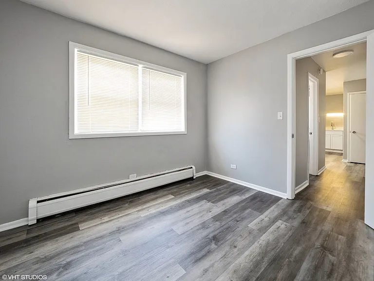 Palatine Park Apartments — Photo 33