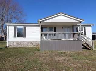 1059 Pointe Ln, Lafayette, TN 37083