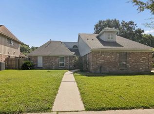 6915 La Mirada Dr, Houston, TX 77083
