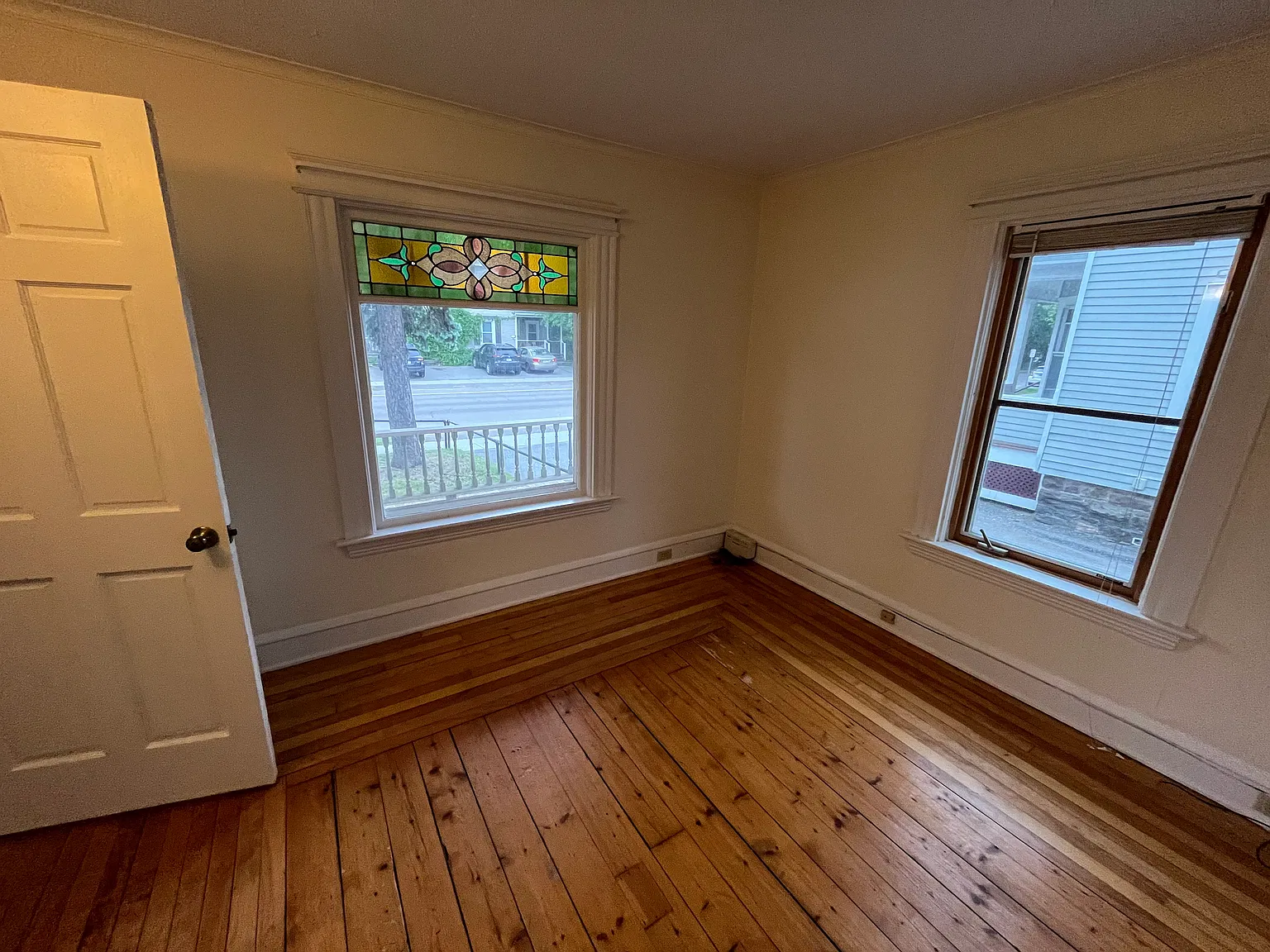 307 Colchester Ave — Photo 3