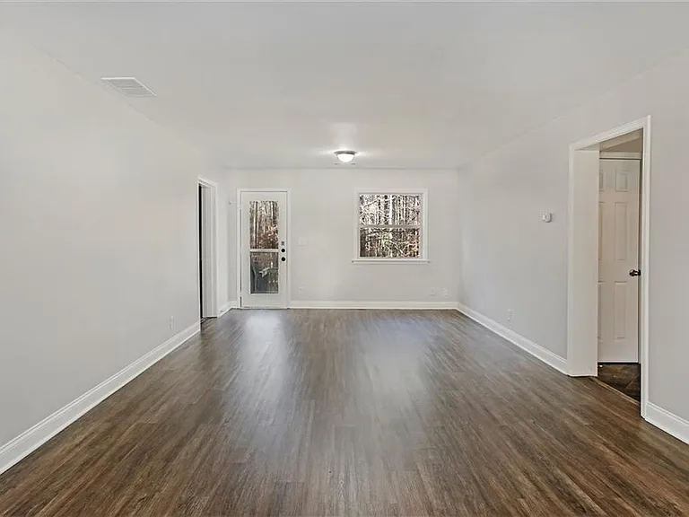 5345 Sugar Ridge Dr — Photo 4