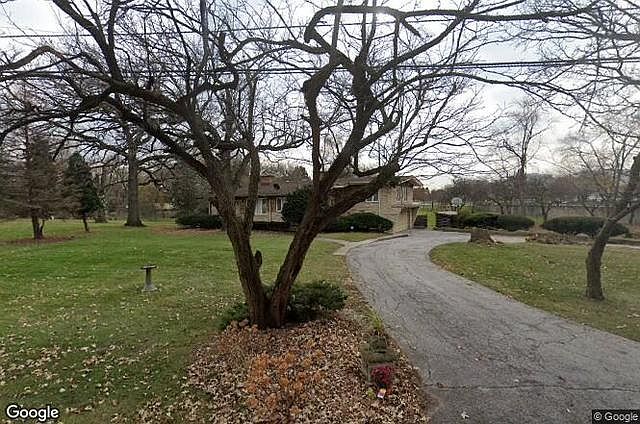 1st image of 17 Robin Ln