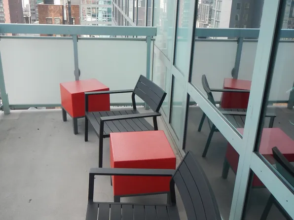 325 Fifth Avenue image 1 of 23