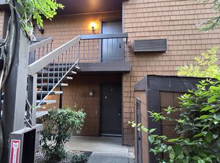 720 Woodside Ln E UNIT 2, Sacramento, CA 95825