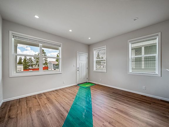 5th image of 704 W 3rd St