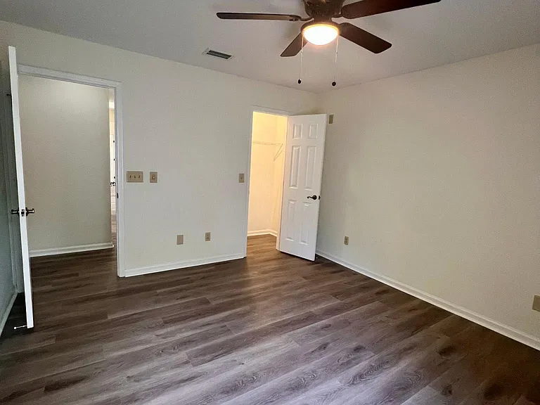 4th bedroom walk-in closet