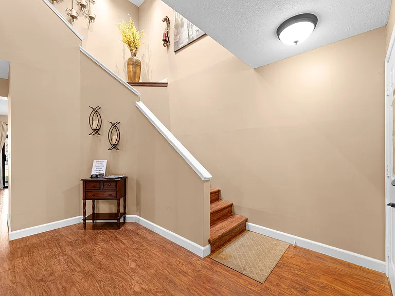 160 Mulligan Ln #3 — Photo 5