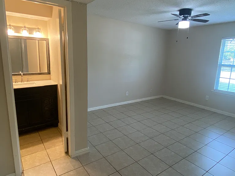 3024 Tudor Ln #102 — Photo 4