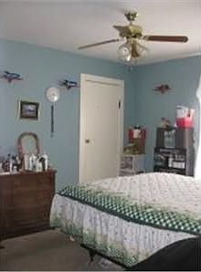 5th image of 627 Morse Ave