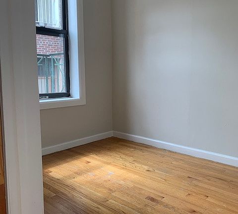4th image of 226 Thompson St APT 14