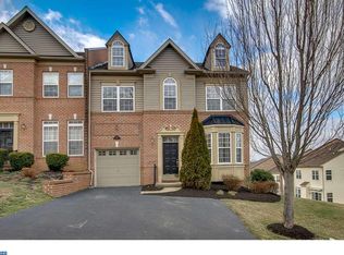 3140 Woodsedge Dr, Garnet Valley, PA 19060