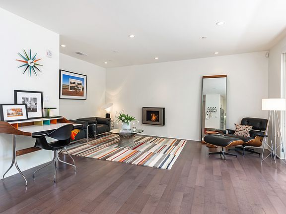 4th image of 1807 S Beverly Glen Blvd #304