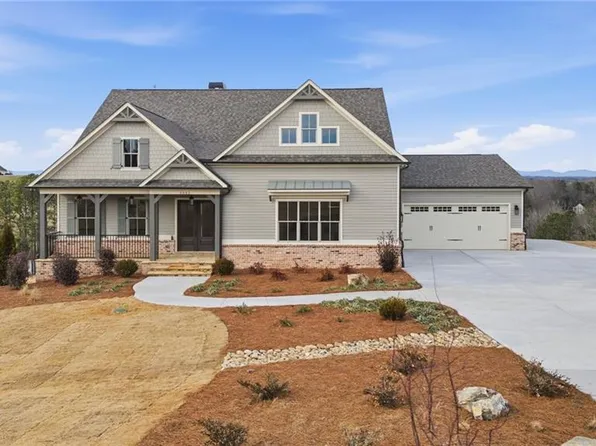 5352 Price Rd, Gainesville, GA 30506