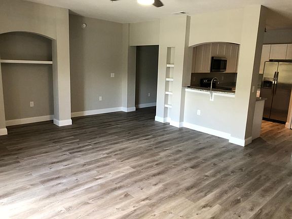 4th image of 102 Vista Verdi Cir Unit 228
