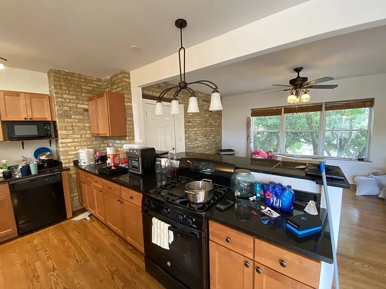 2108 W Hood Ave — Photo 8