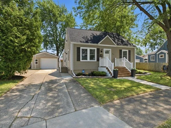 65 Tussing Ln, Tonawanda, NY 14150