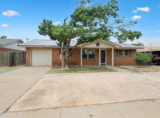 806 9th St, Wolfforth, TX 79382