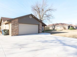 1017 E 12th St, Cushing, OK 74023