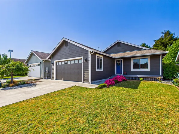 1701 Hideaway Ct, McKinleyville, CA 95519