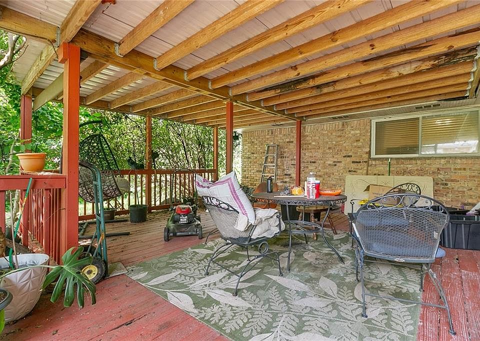 2nd image of 6613 Ithaca St