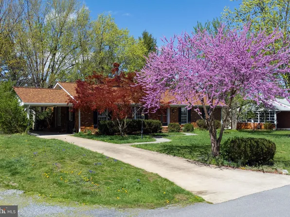 106 Carter Pl, Winchester, VA 22602