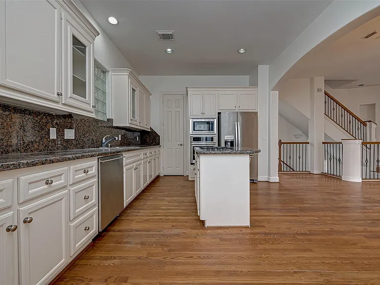 5410 Rose St — Photo 24