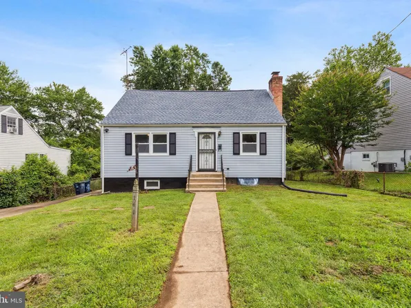 141 S Huron Dr, Oxon Hill, MD 20745
