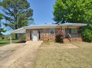 2425 Circle Dr, Bessemer, AL 35023