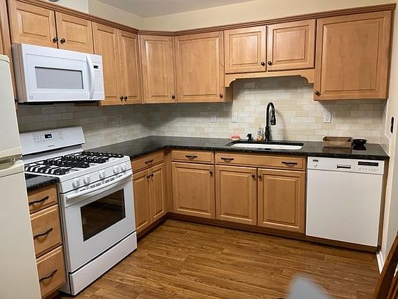 Excellent finishes and new or recent appliances.