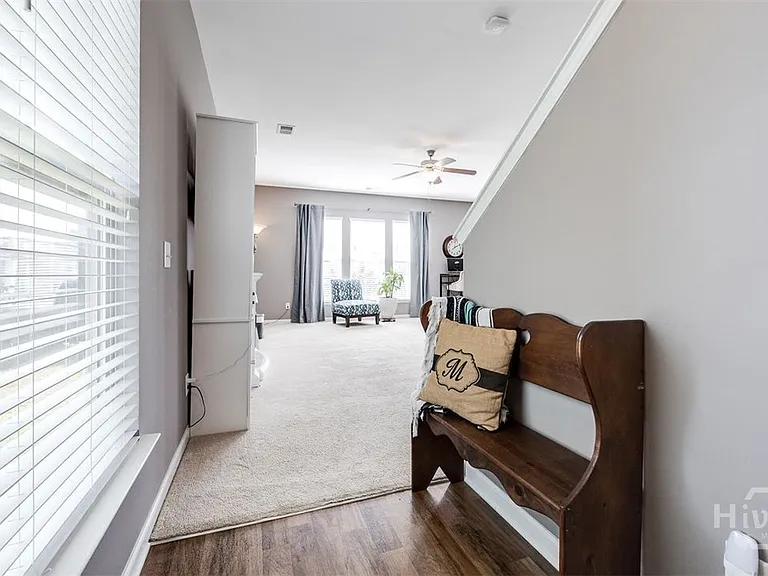 285 Willow Point Cir — Photo 4