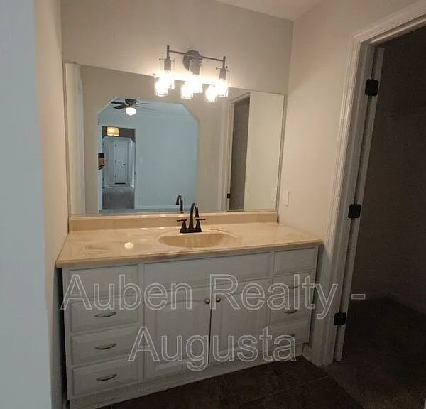 4213 Cap Chat St — Photo 5