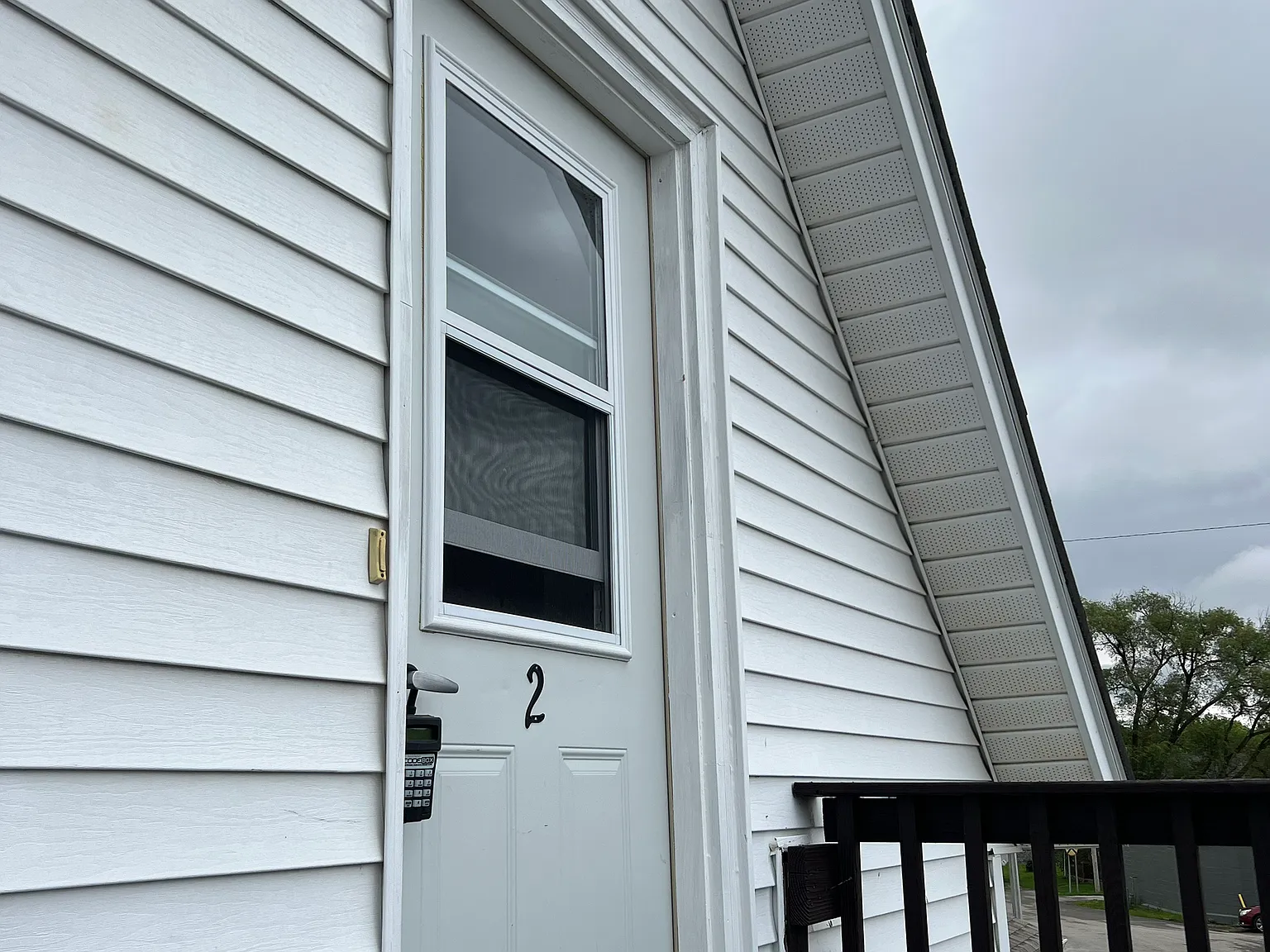 1 bed, 1.0 bath, 650 sqft, $920 — Photo 2