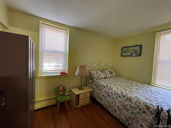 4th image of 42-42 Colden Street #B21