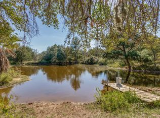157 Cricket Hollow Ln, Smithville, TX 78957
