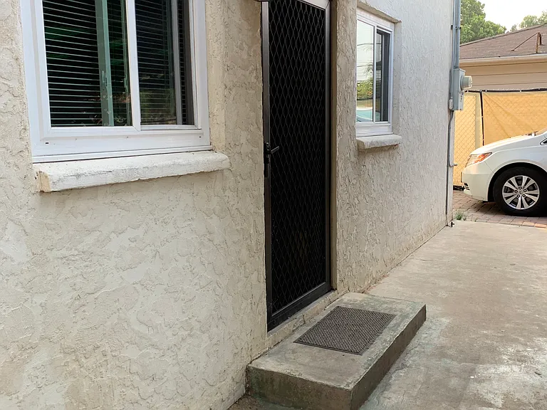 391 Garrett Ave — Photo 24