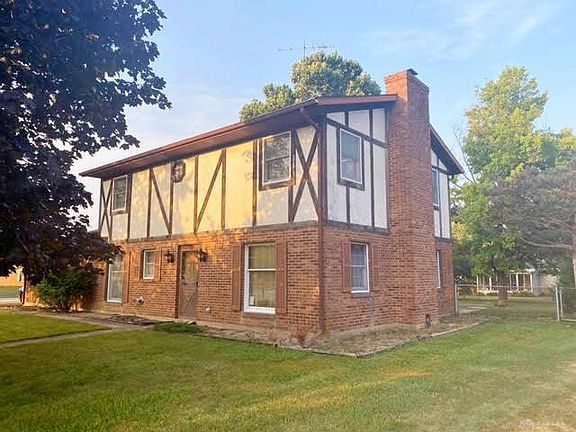 2nd image of 1317 Radcliffe Dr
