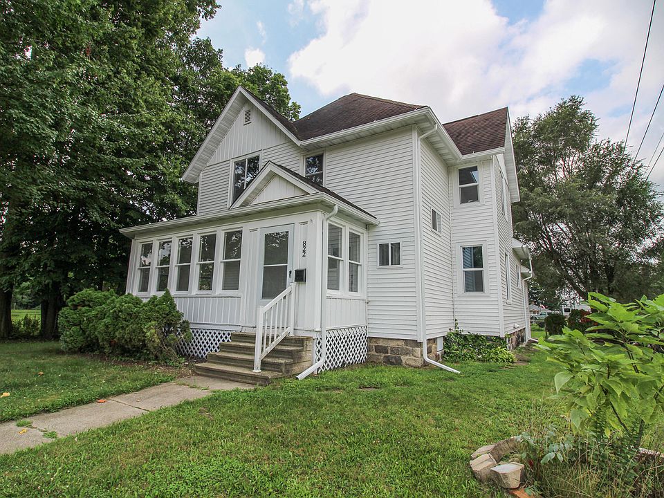 1st image of 822 N Main St