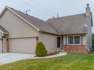 1644 Frontier Dr, Normal, IL 61761