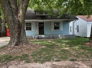 2045 N Hoffman Ave, Springfield, MO 65803