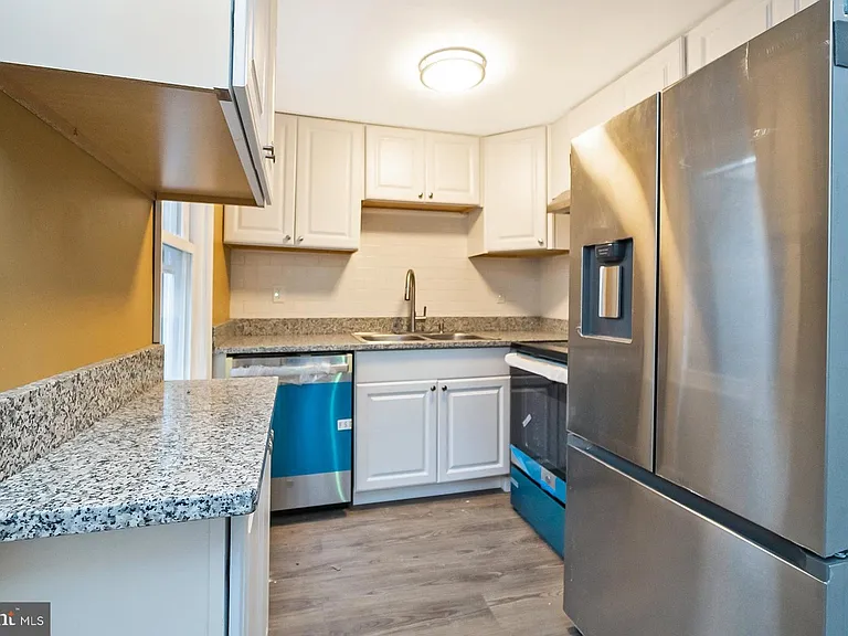 474 W Main St #3 — Photo 3